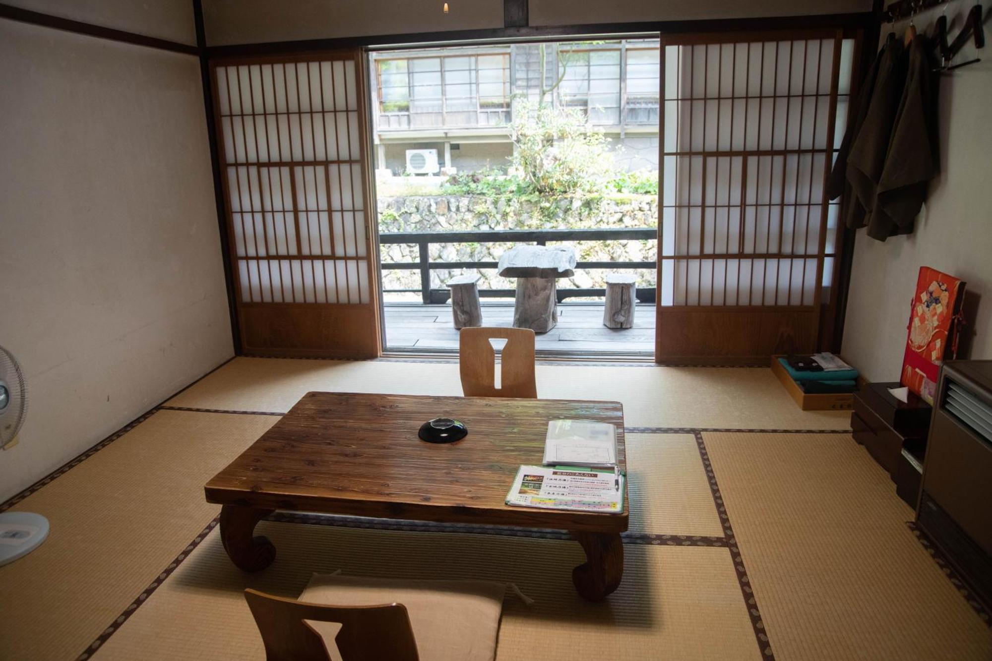Houshi Onsen Chojukan Minakami Exteriör bild