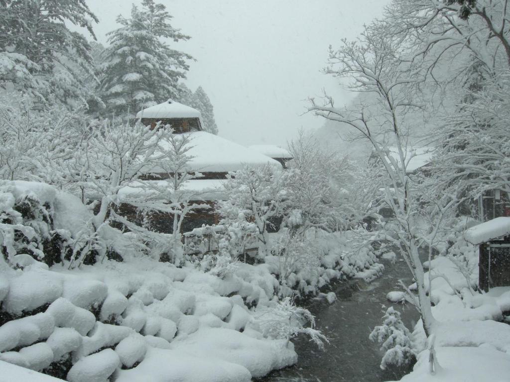 Houshi Onsen Chojukan Minakami Exteriör bild